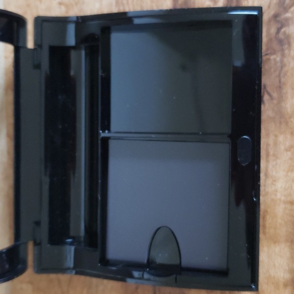 Mary Kay Compact - Picture 6 of 7